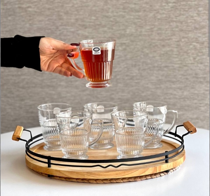 لیوان شیشه ای دسته دار شیاردار پایه دار لیمون